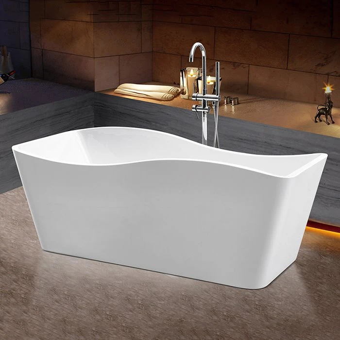 Moderne freistehende Badewanne